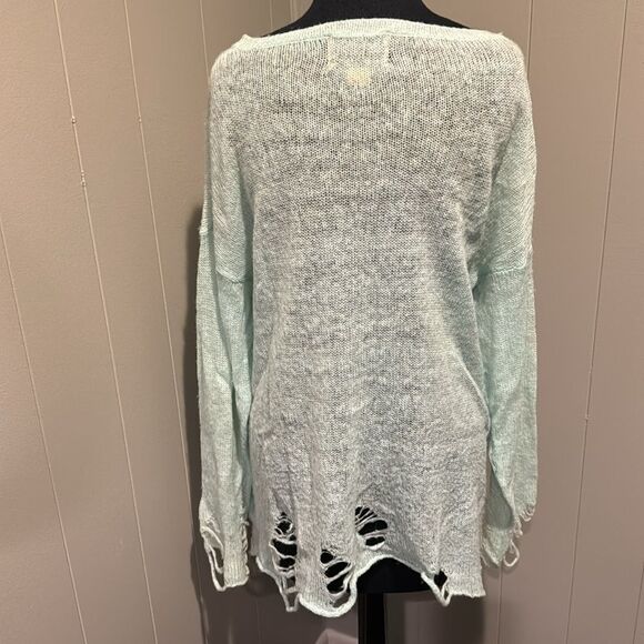 Wildfox White Label mint dice graphic lightweight shredded hem sweater. Small. - Picture 7 of 10